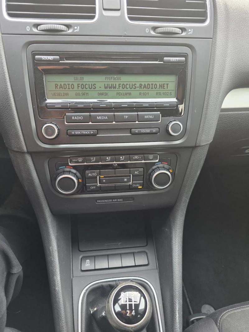 VW Golf, снимка 9 - Автомобили и джипове - 53537575