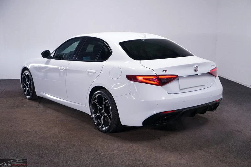 Alfa Romeo Giulia 2.0-TURBO/280HP/VELOCE/ACC/AT8/MEMORY/558v - изображение 5