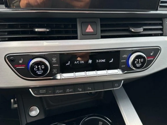 Audi A4 Avant 35 TDI = S-line = Black Optic Гаранция - изображение 8