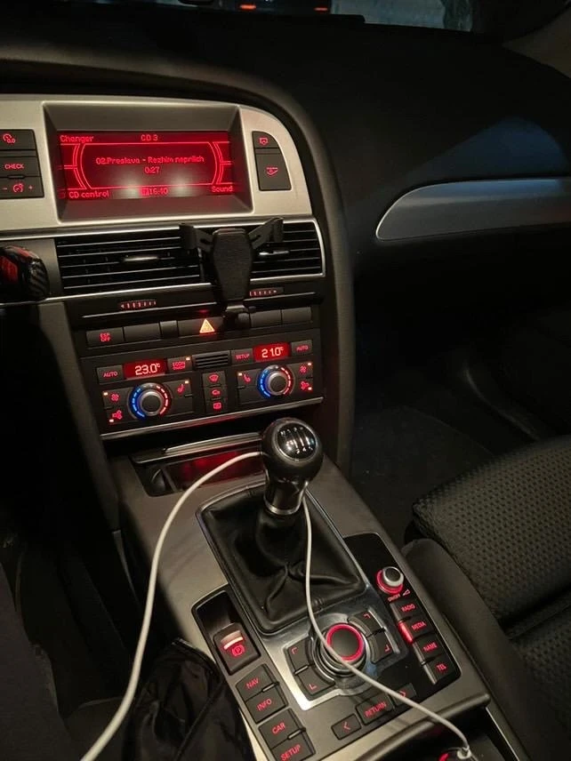 Audi A6 2.0TDI, снимка 12 - Автомобили и джипове - 52458075