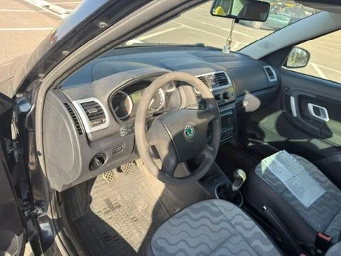 Skoda Roomster, снимка 13 - Автомобили и джипове - 54786189