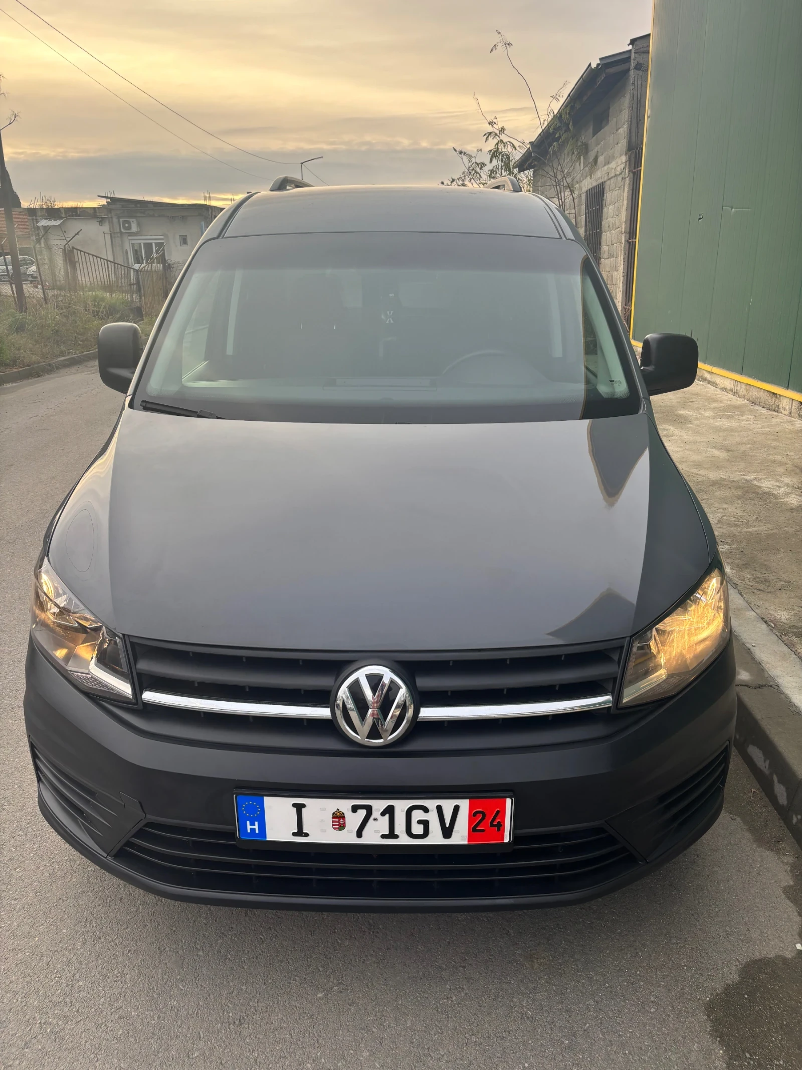 VW Caddy 1.6 Maxi - изображение 2