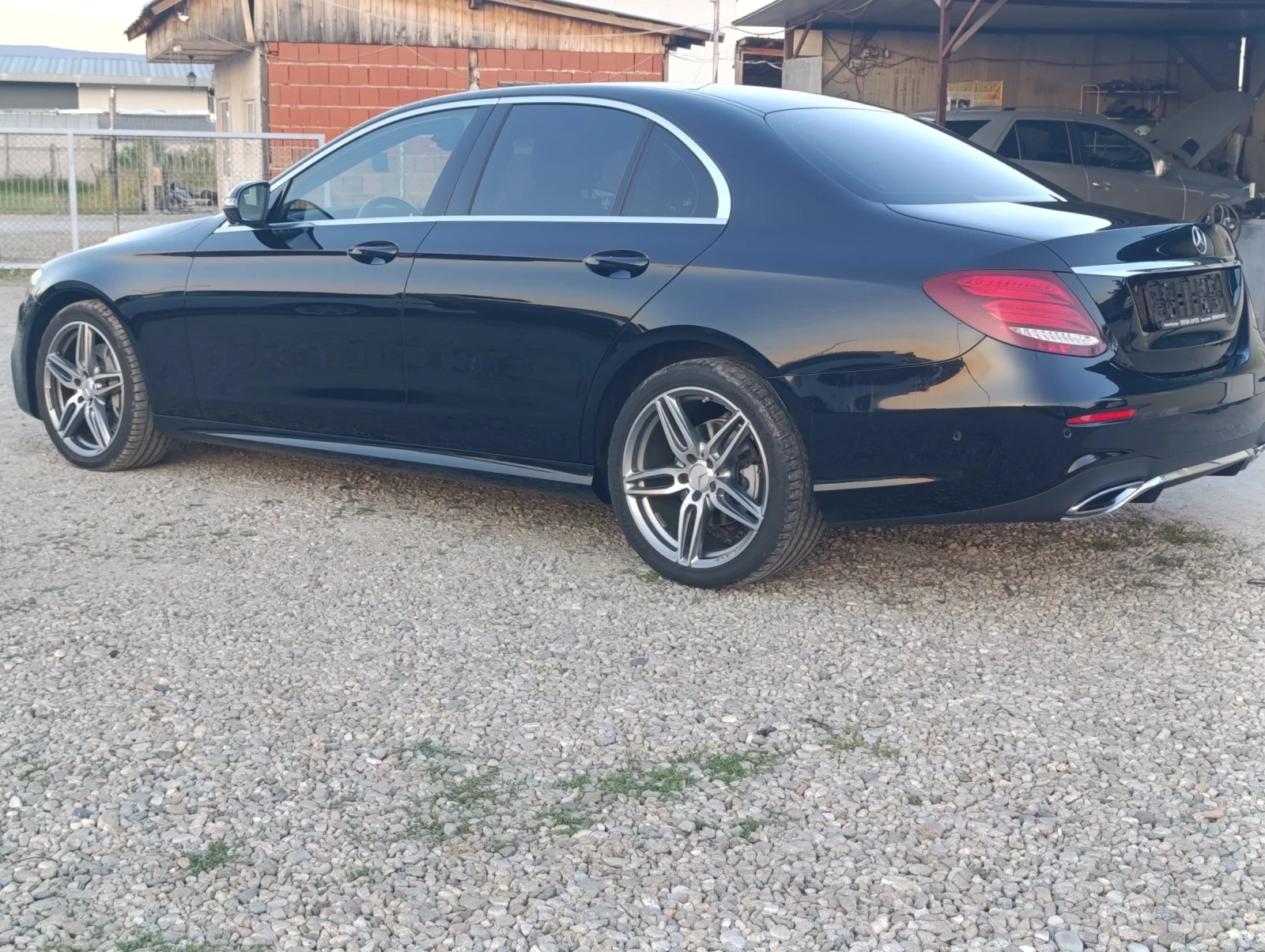 Mercedes-Benz E 220 d AMG/PANORAMA/360/Head UP/FULL - изображение 2