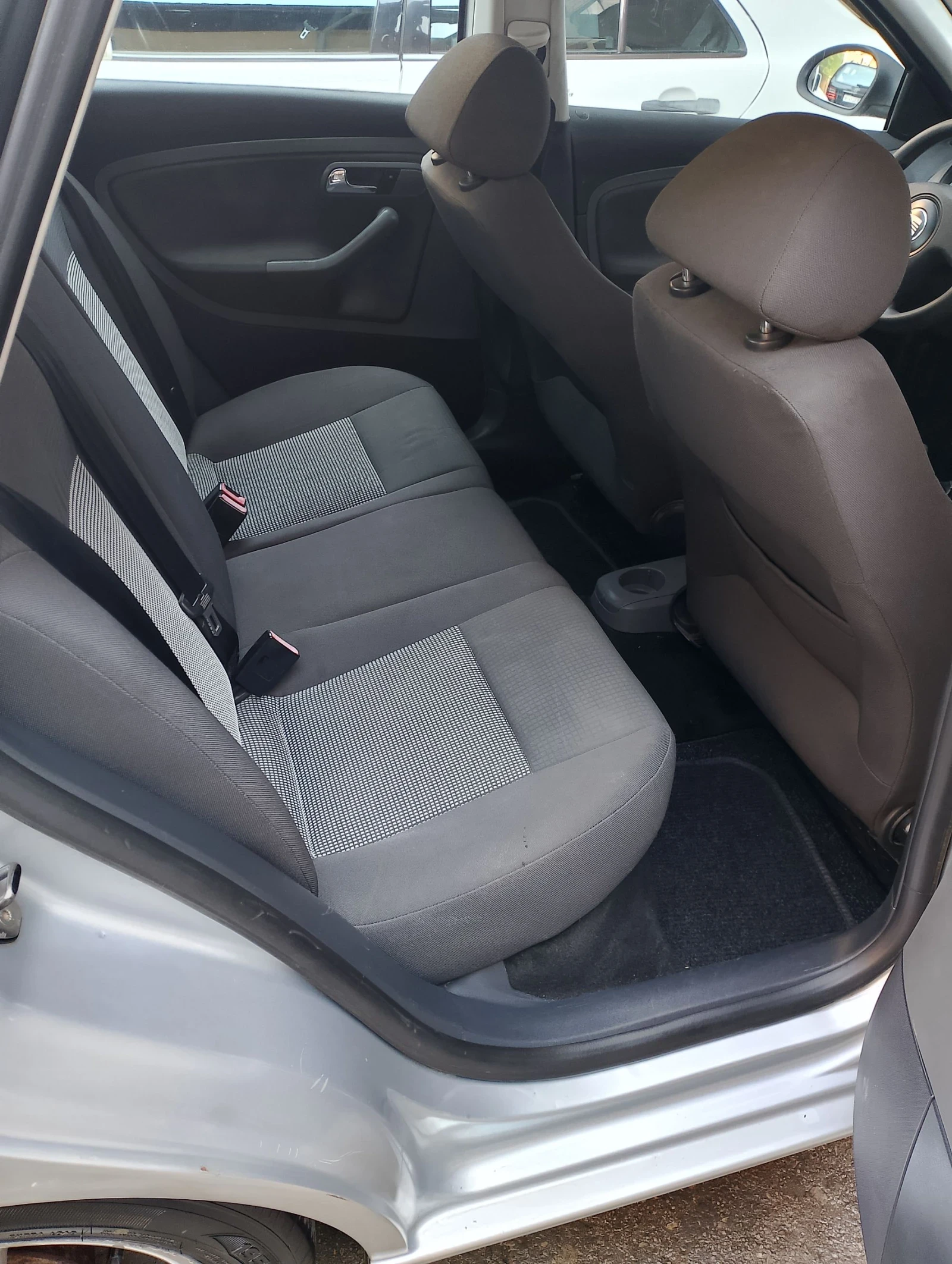Seat Ibiza 1.4  - изображение 8
