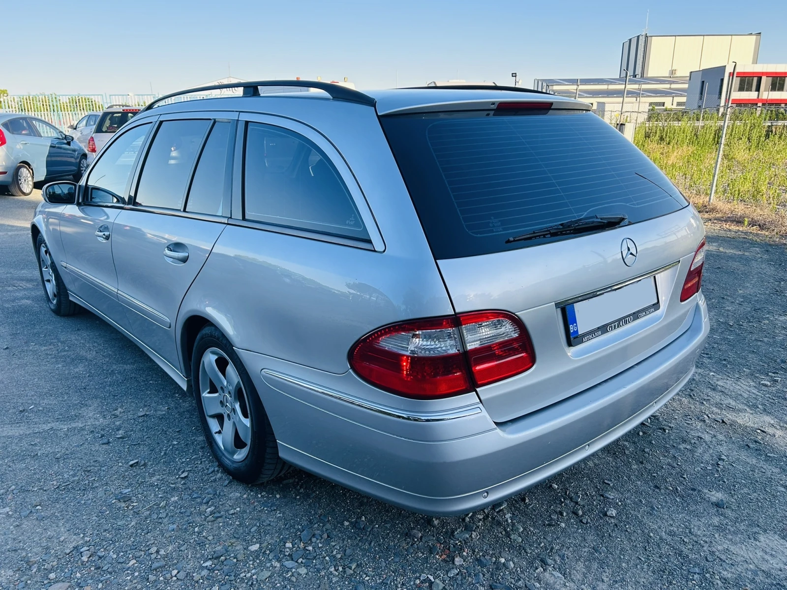 Mercedes-Benz E 320 LPG/AVANTGARDE/FULL - изображение 3