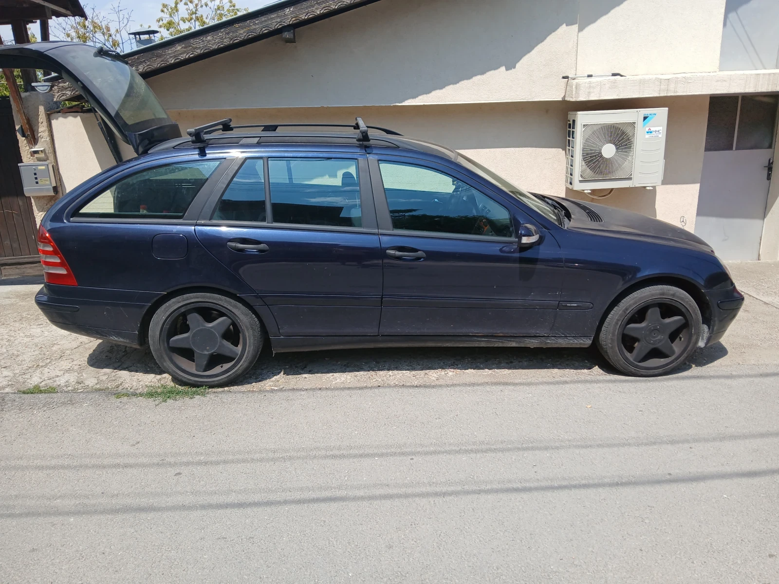 Mercedes-Benz C 200  - изображение 3