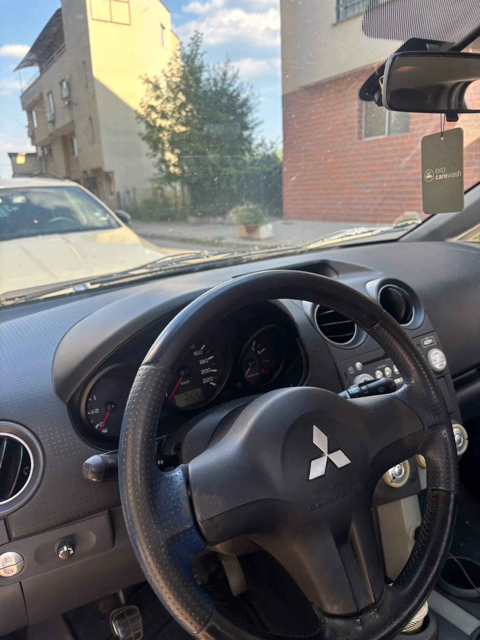 Mitsubishi Colt  - изображение 3