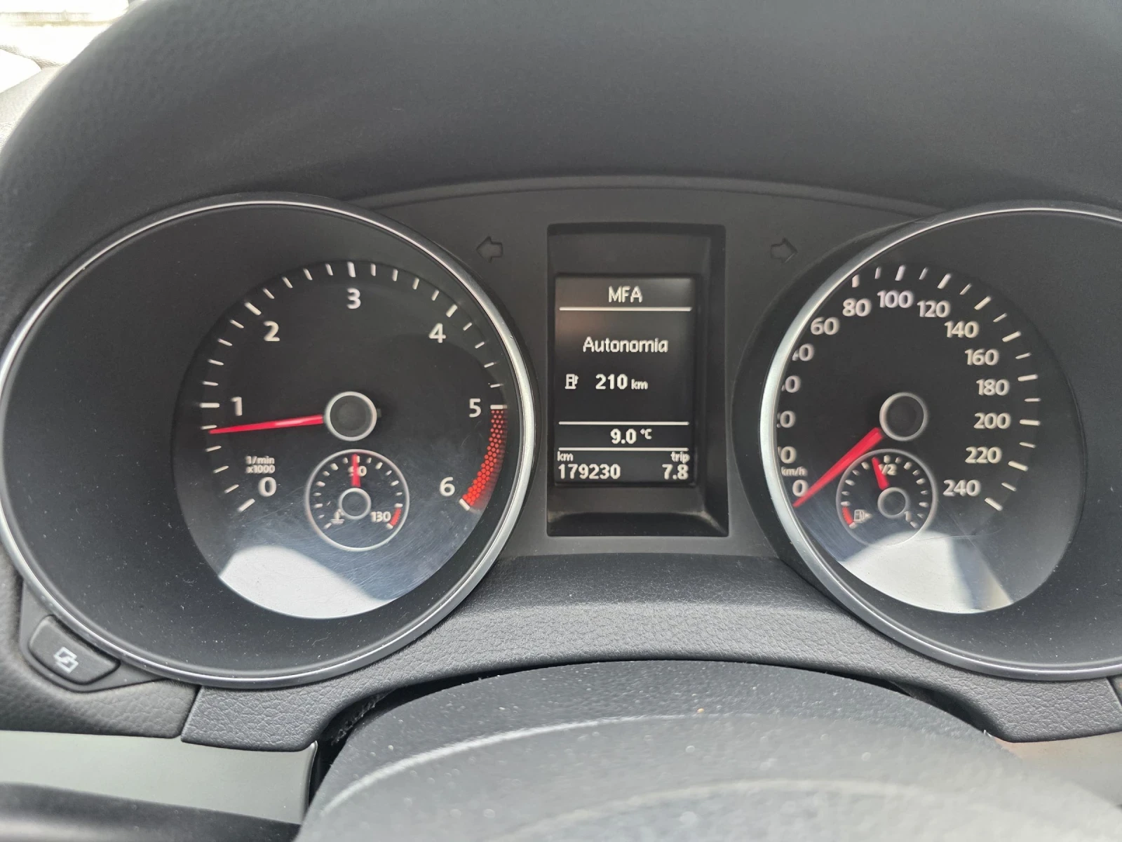 VW Golf  - изображение 8