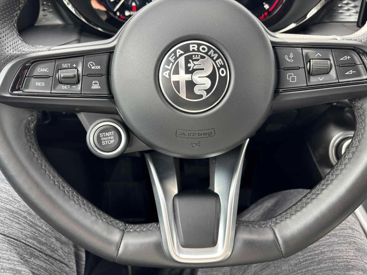 Alfa Romeo Tonale * Sprint * 2 �����* �������* KEYLESS*  | Mobile.bg � ����������� 11