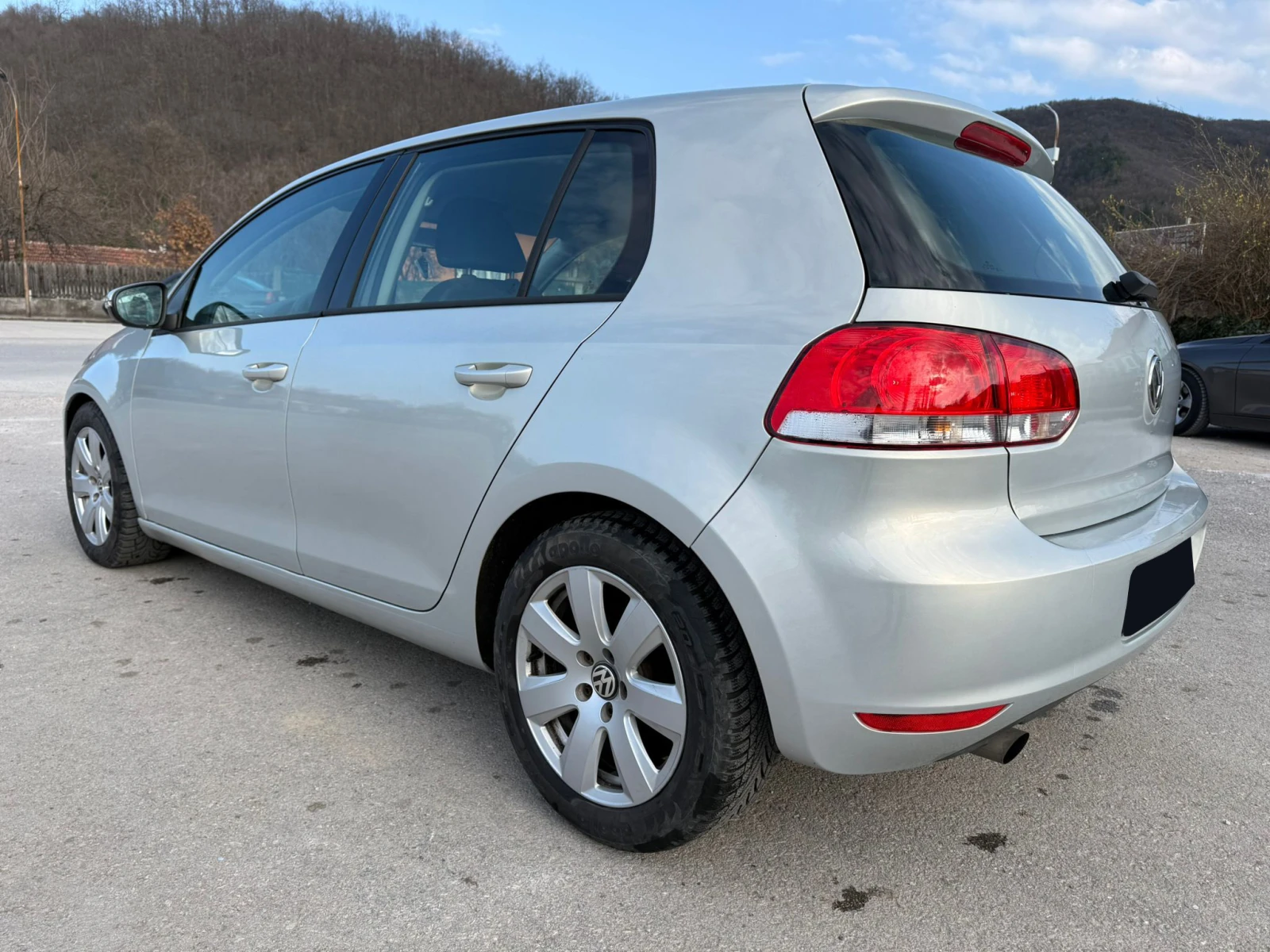 VW Golf 1.6 TDI, снимка 5 - Автомобили и джипове - 53893750