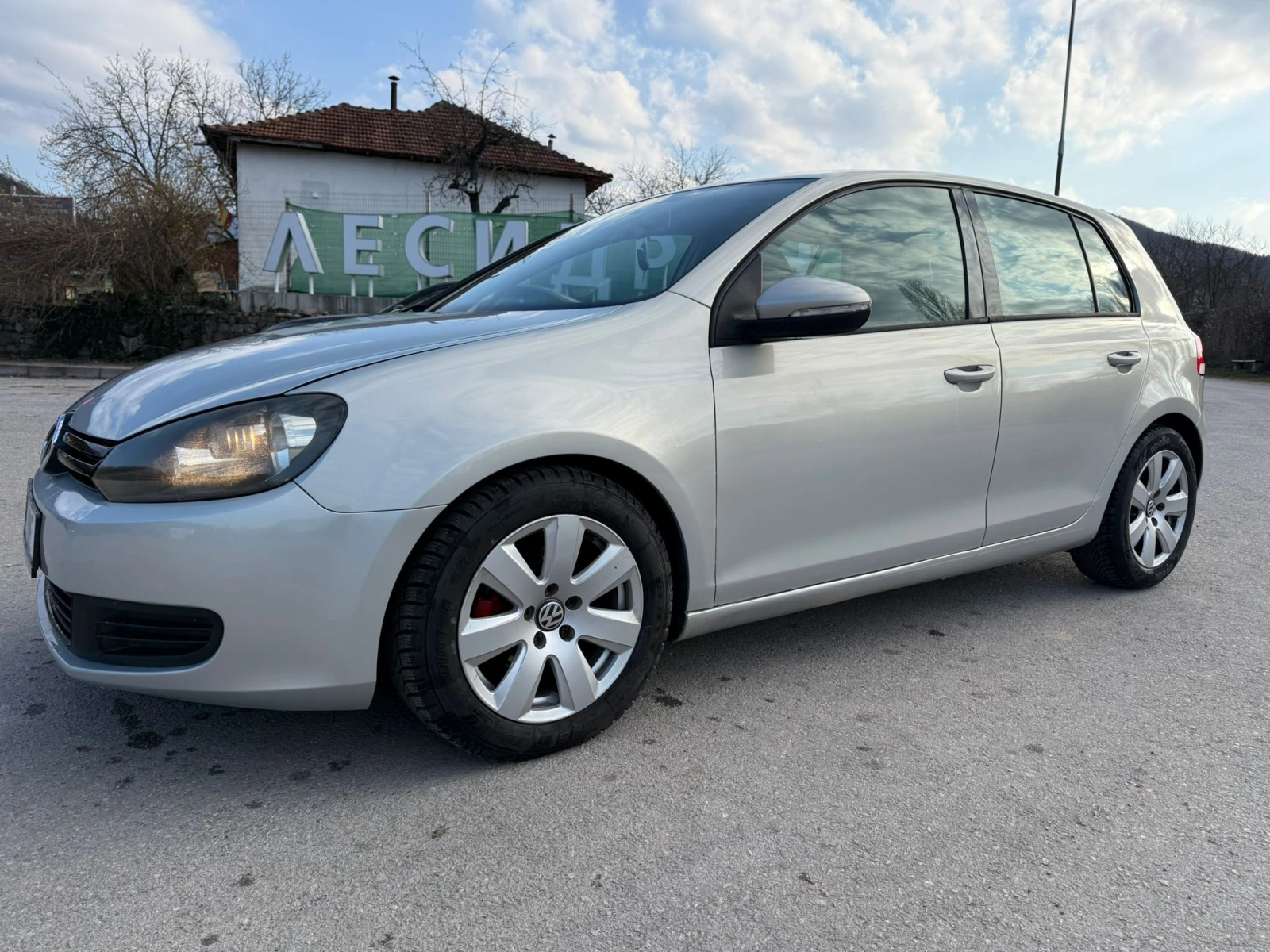 VW Golf 1.6 TDI, снимка 3 - Автомобили и джипове - 53893750