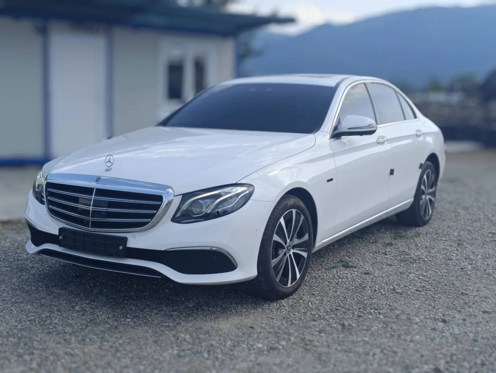 Mercedes-Benz E 300 4MATIC Exclusive 