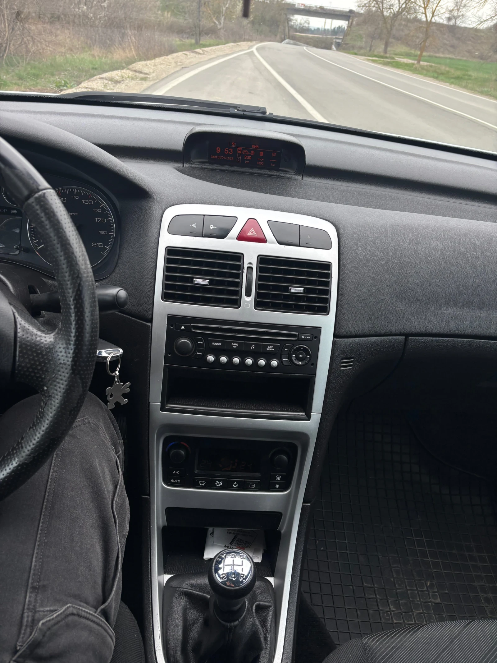 Peugeot 307 1.6 HDI 109HP FACELIFT, снимка 13 - Автомобили и джипове - 54053187