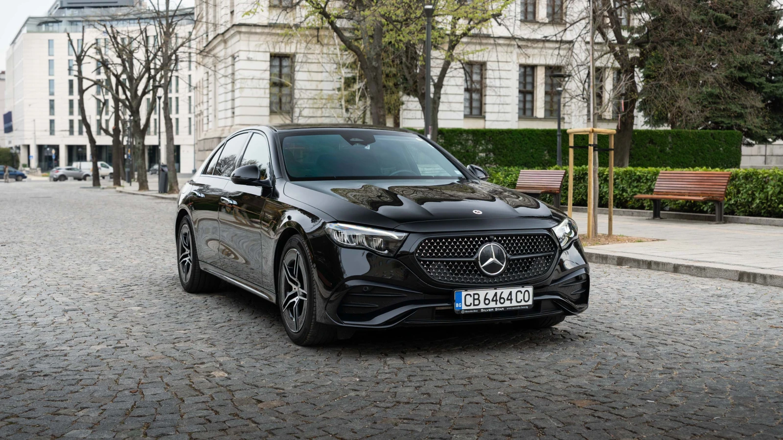 Mercedes-Benz E 200 AMG Line * Гаранция * 