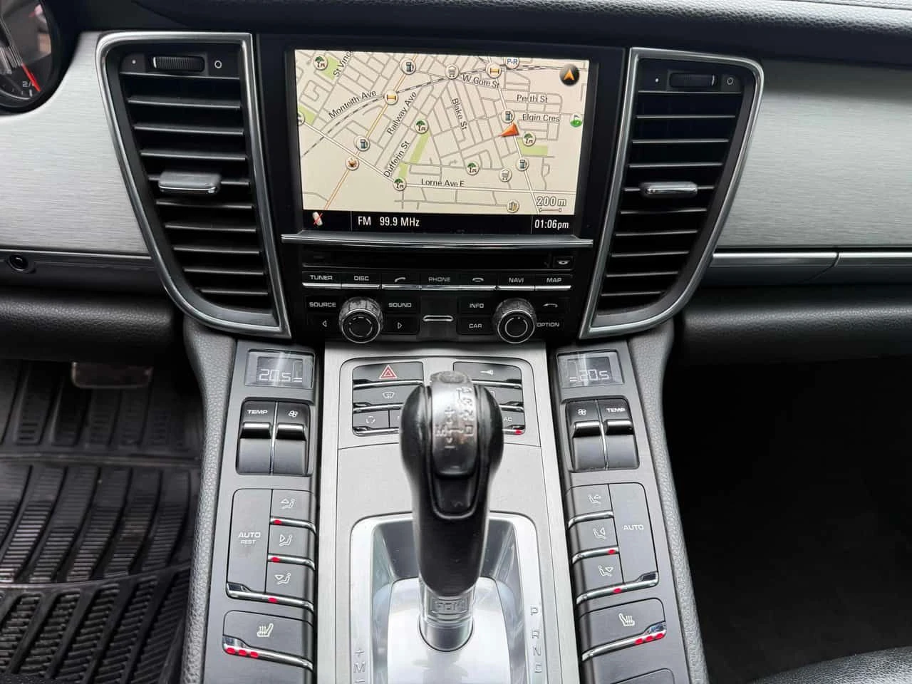 Porsche Panamera * 4 AWD* КАМЕРА* ПОДГРЕВ* ШИБИДАХ* , снимка 9 - Автомобили и джипове - 54387822