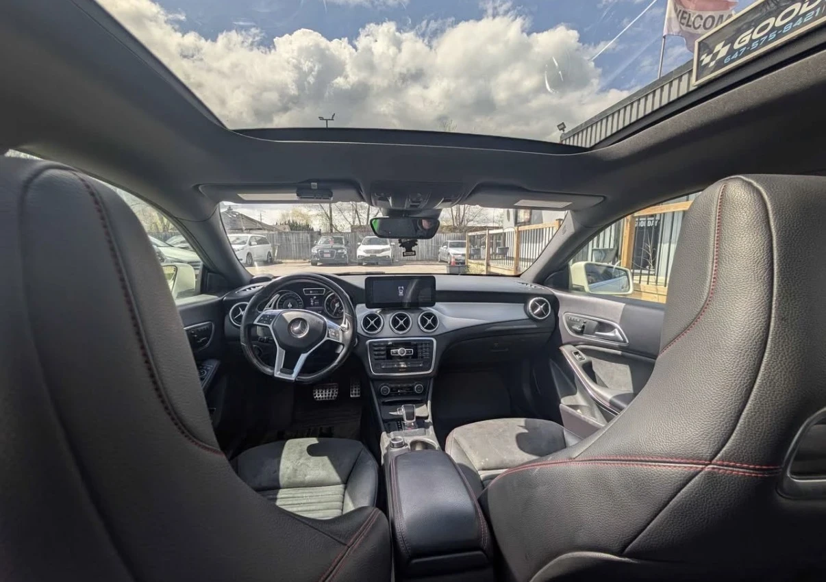 Mercedes-Benz CLA 45 AMG ПАНОРАМА * CARPLAY * ПОДГРЕВИ * CARFAX * , снимка 9 - Автомобили и джипове - 54565932