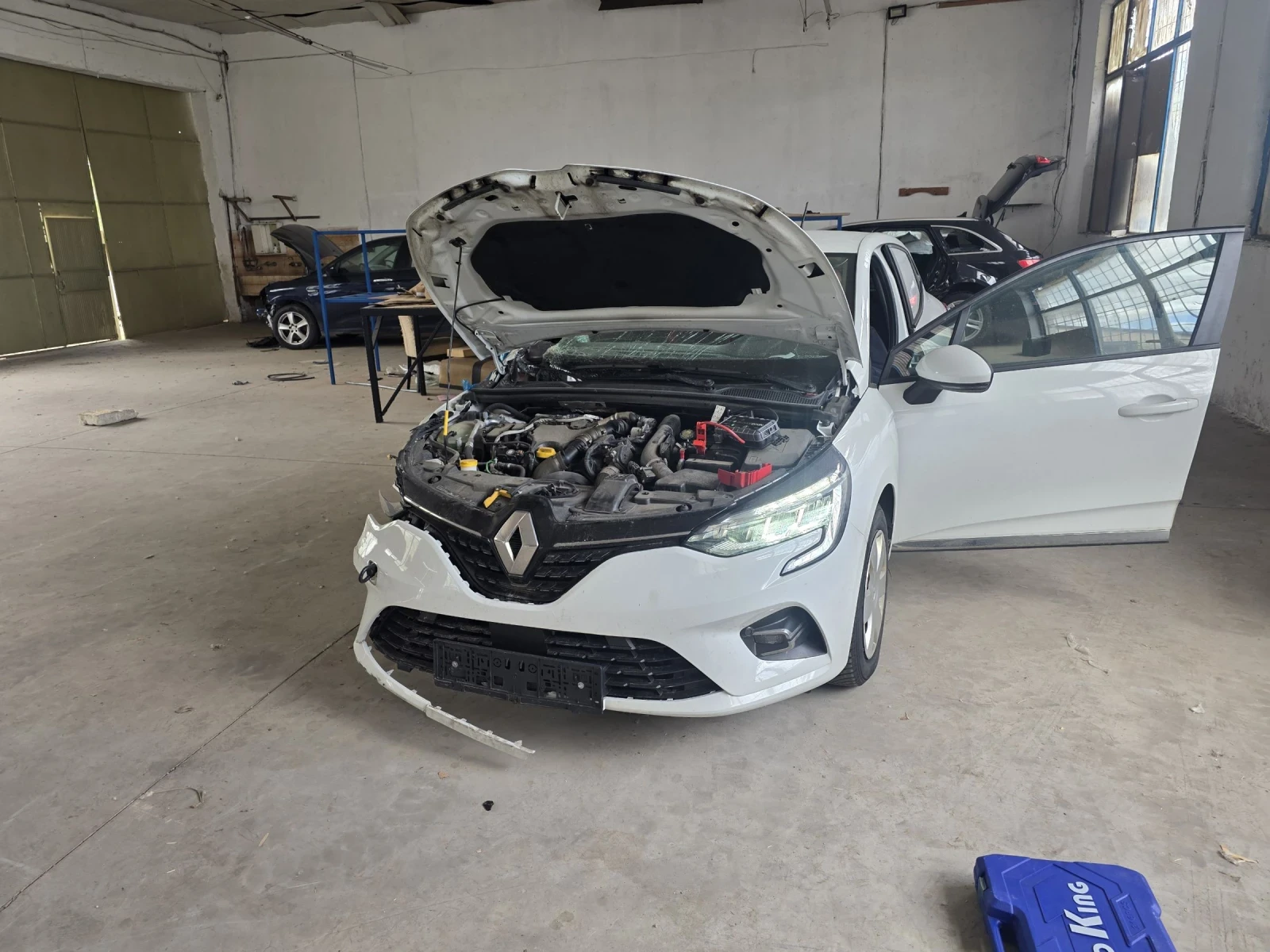 Renault Clio 1.5 dci, снимка 2 - Автомобили и джипове - 54655193