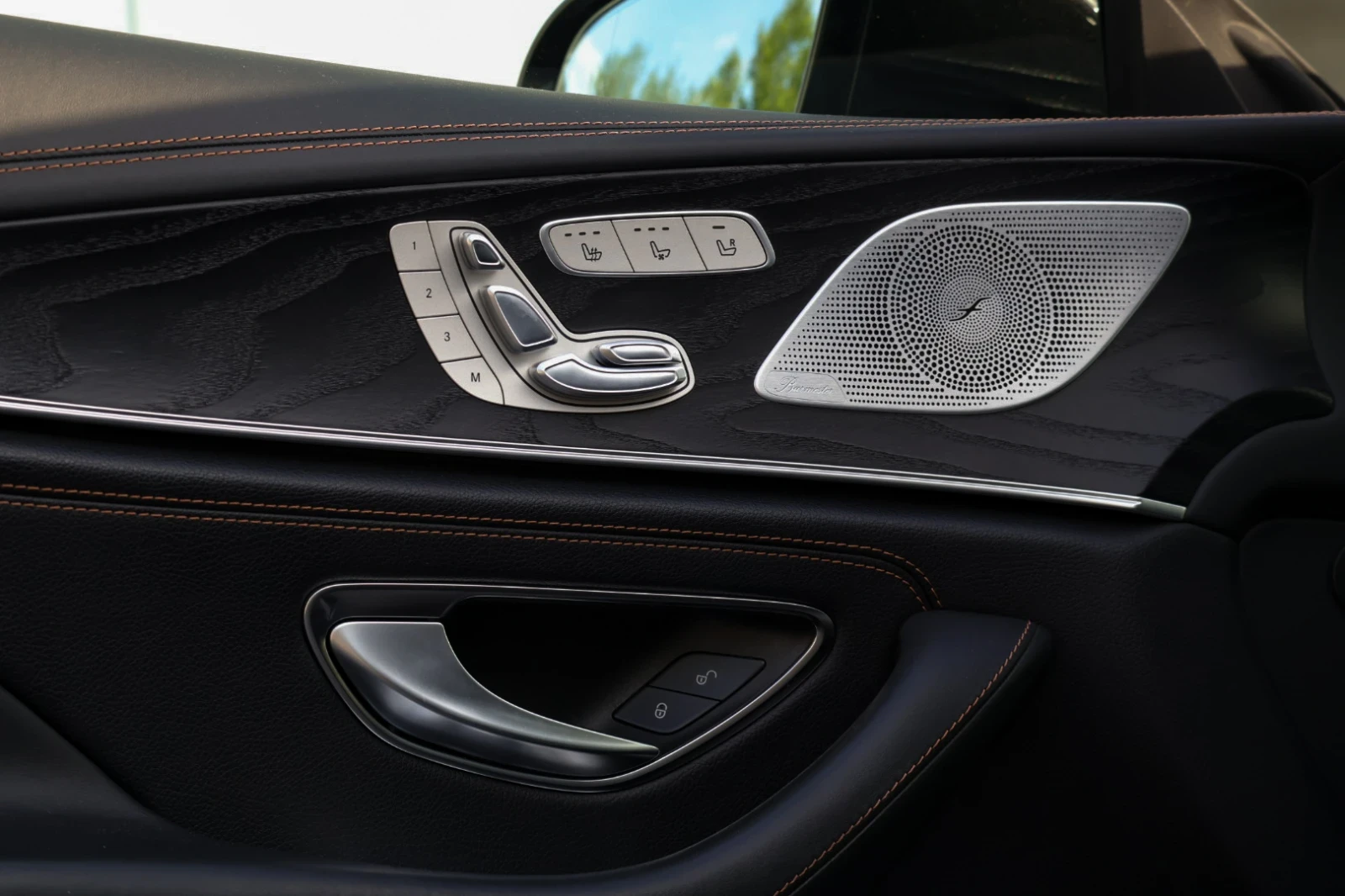 Mercedes-Benz CLS 400 d 4matic EDITION 1, снимка 9 - Автомобили и джипове - 54692736