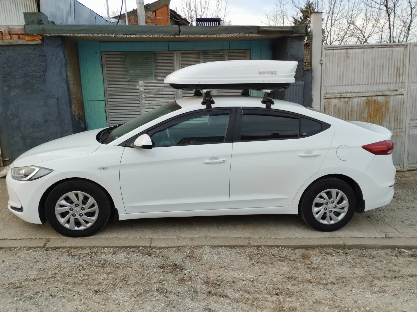 Hyundai Elantra 1, 6 crdi, Бартер , снимка 5 - Автомобили и джипове - 54815604