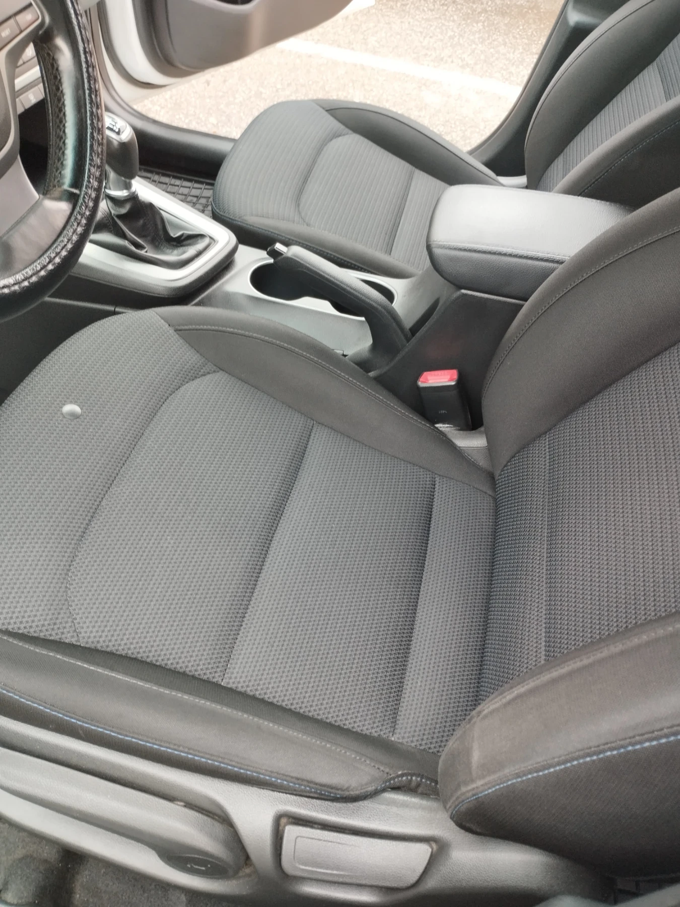 Hyundai Elantra 1, 6 crdi, Бартер , снимка 8 - Автомобили и джипове - 54815604
