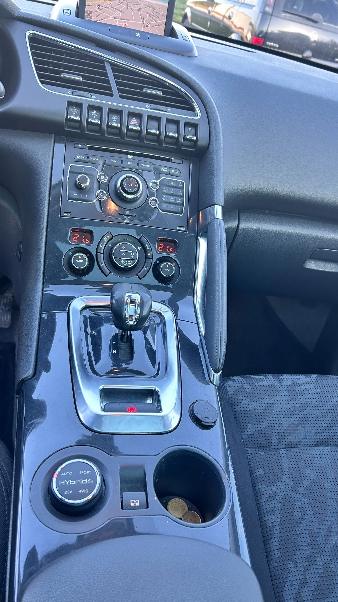 Peugeot 3008 HTYBRID 4, снимка 9 - Автомобили и джипове - 55242483