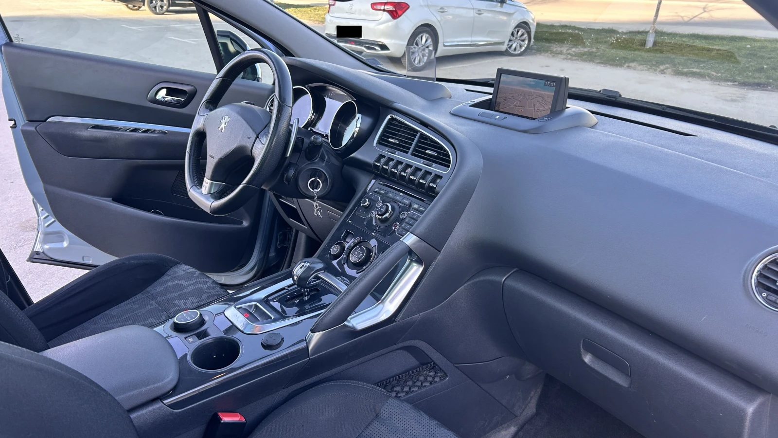 Peugeot 3008 HTYBRID 4, снимка 14 - Автомобили и джипове - 55242483