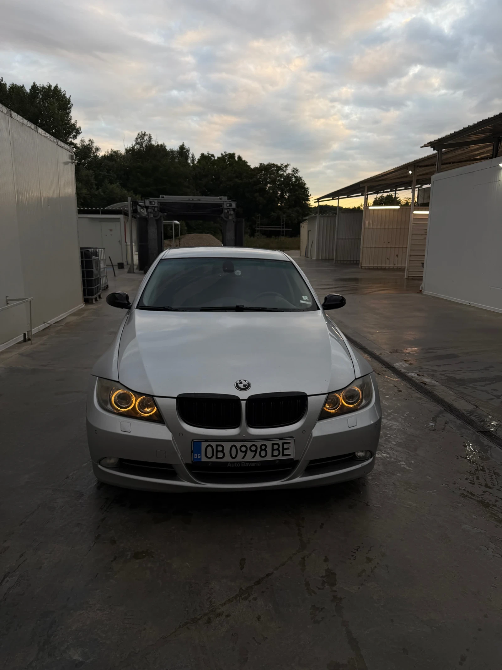 BMW 330 E90