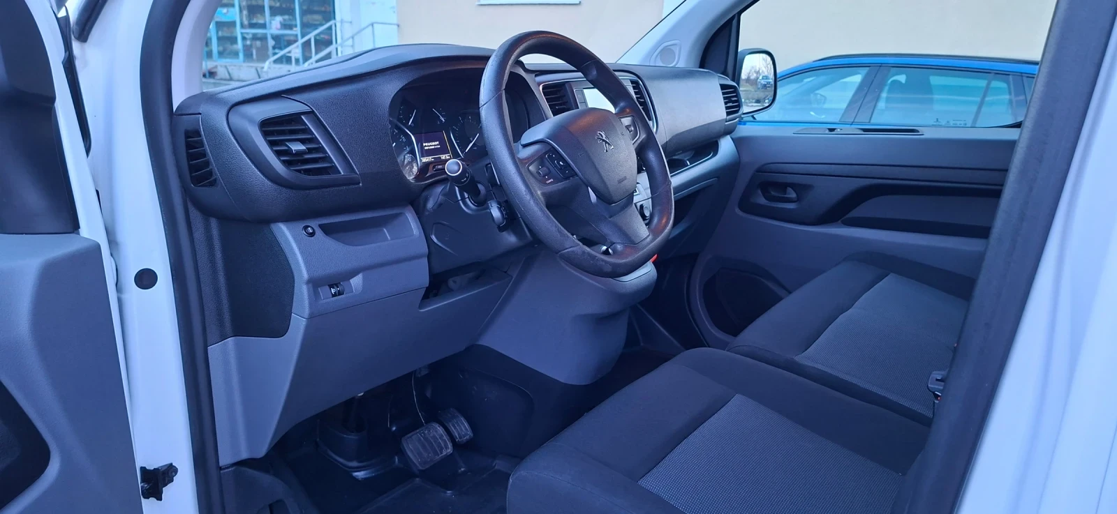 Peugeot Expert, снимка 6 - Автомобили и джипове - 55790602