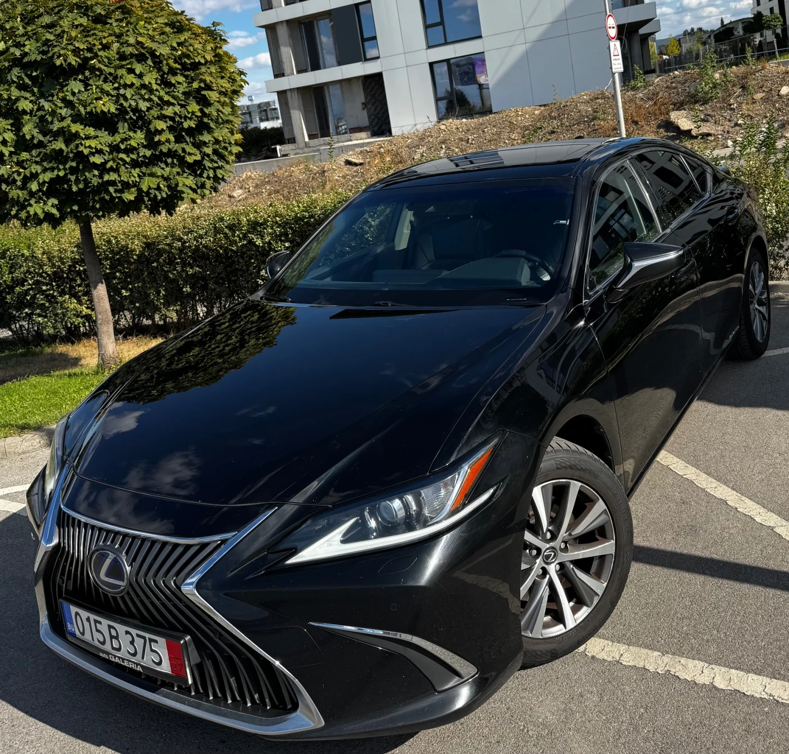 Lexus ES 300 Hybrid* Business* ES300H, снимка 6 - Автомобили и джипове - 56267721