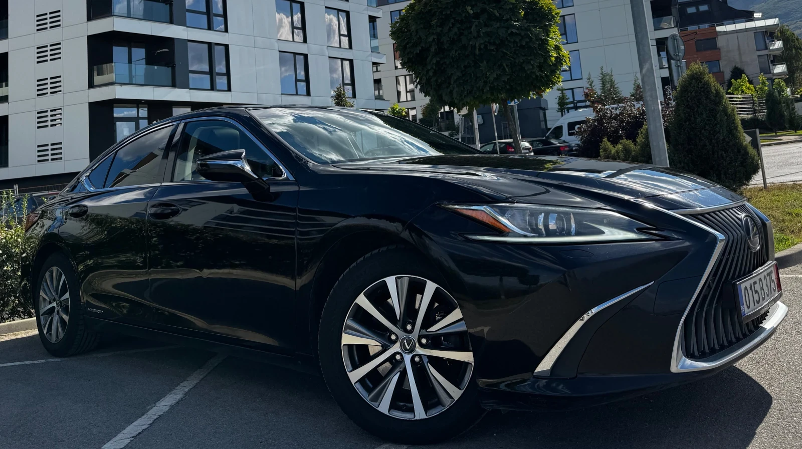 Lexus ES 300 Hybrid* Business* ES300H, снимка 3 - Автомобили и джипове - 56267721