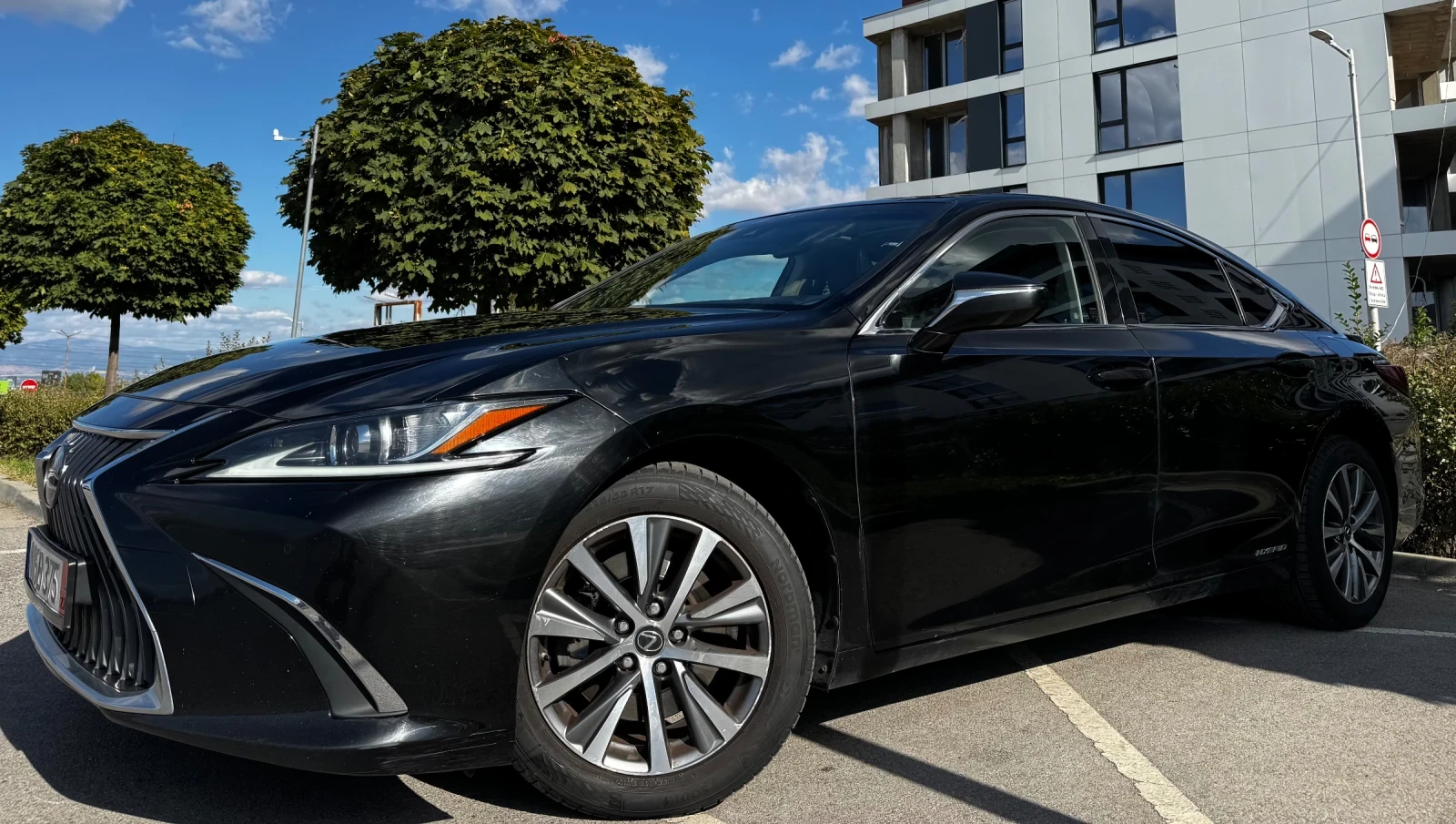 Lexus ES 300 Hybrid* Business* ES300H, снимка 7 - Автомобили и джипове - 56267721