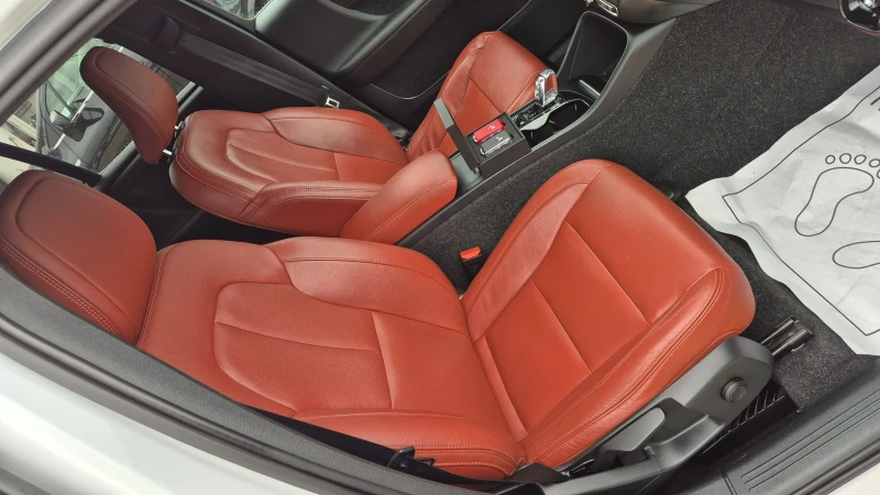 Volvo XC40 2.0 INSCRIPTION EDITION 4Х4 ЛИЗИНГ ВИДЕО БЕНЗИН , снимка 10 - Автомобили и джипове - 52188315