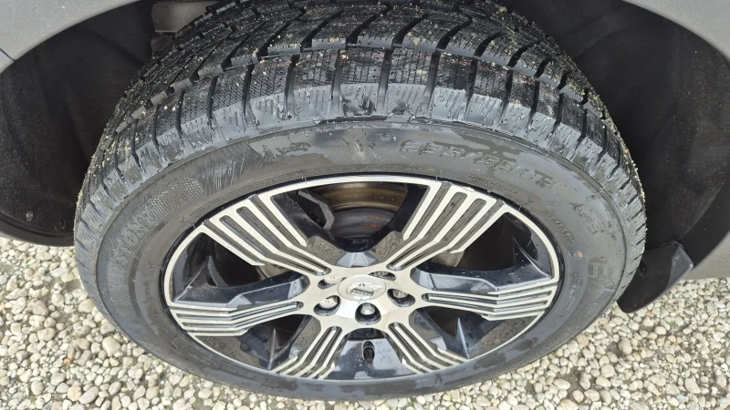 Volvo XC40 2.0 INSCRIPTION EDITION 4Х4 ЛИЗИНГ ВИДЕО БЕНЗИН , снимка 8 - Автомобили и джипове - 52188315