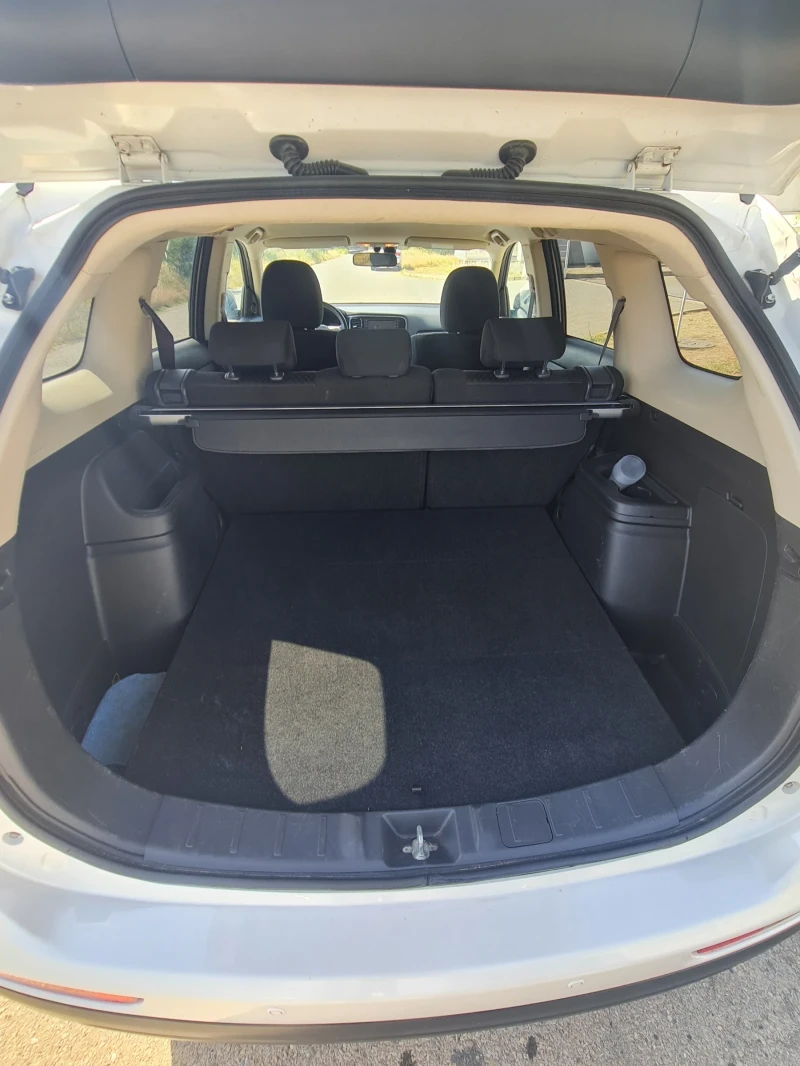 Mitsubishi Outlander, снимка 6 - Автомобили и джипове - 52255794