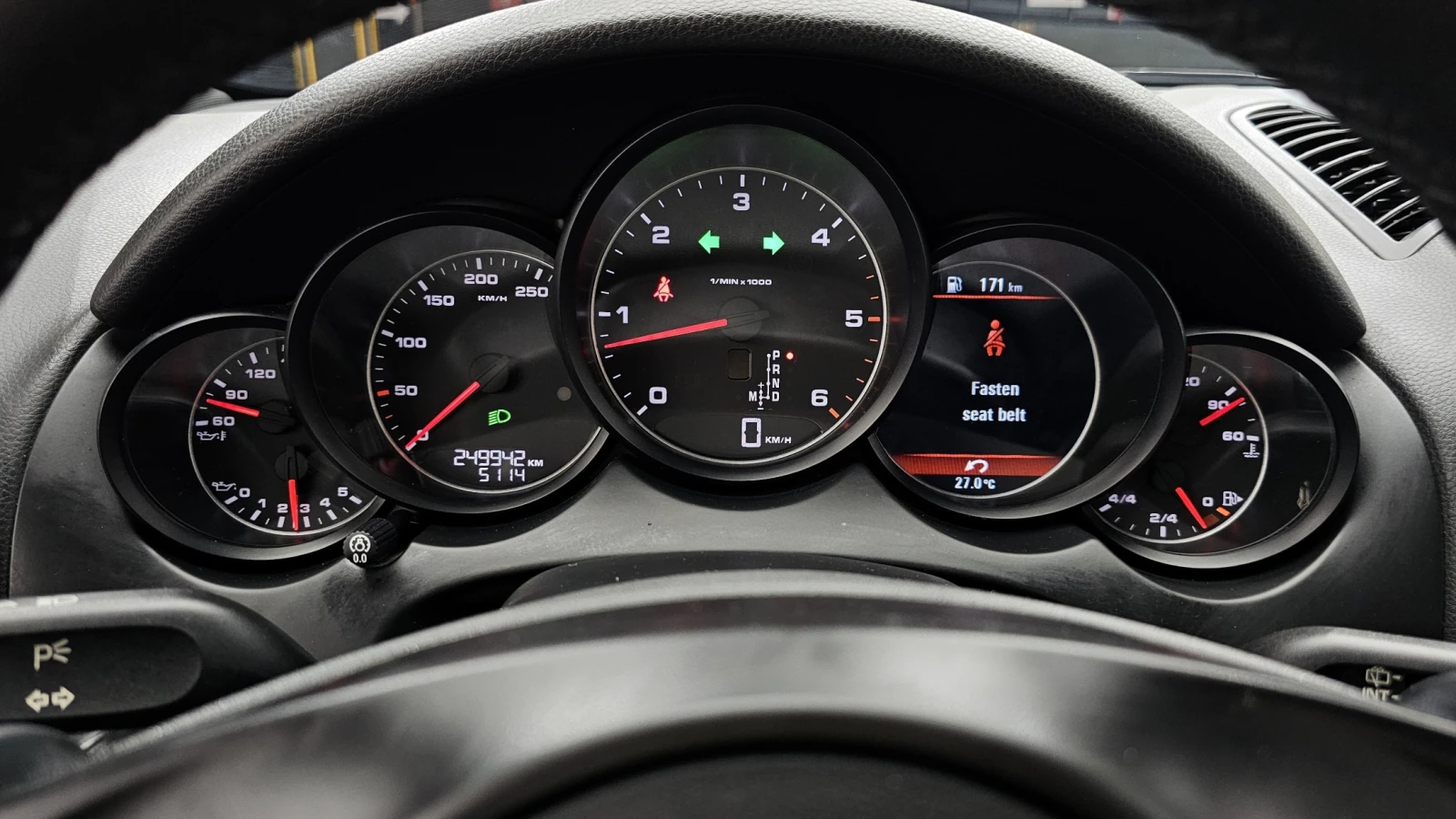 Porsche Cayenne 3.0 - изображение 8