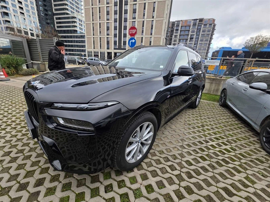 BMW X7 xDrive40i | Mobile.bg   1
