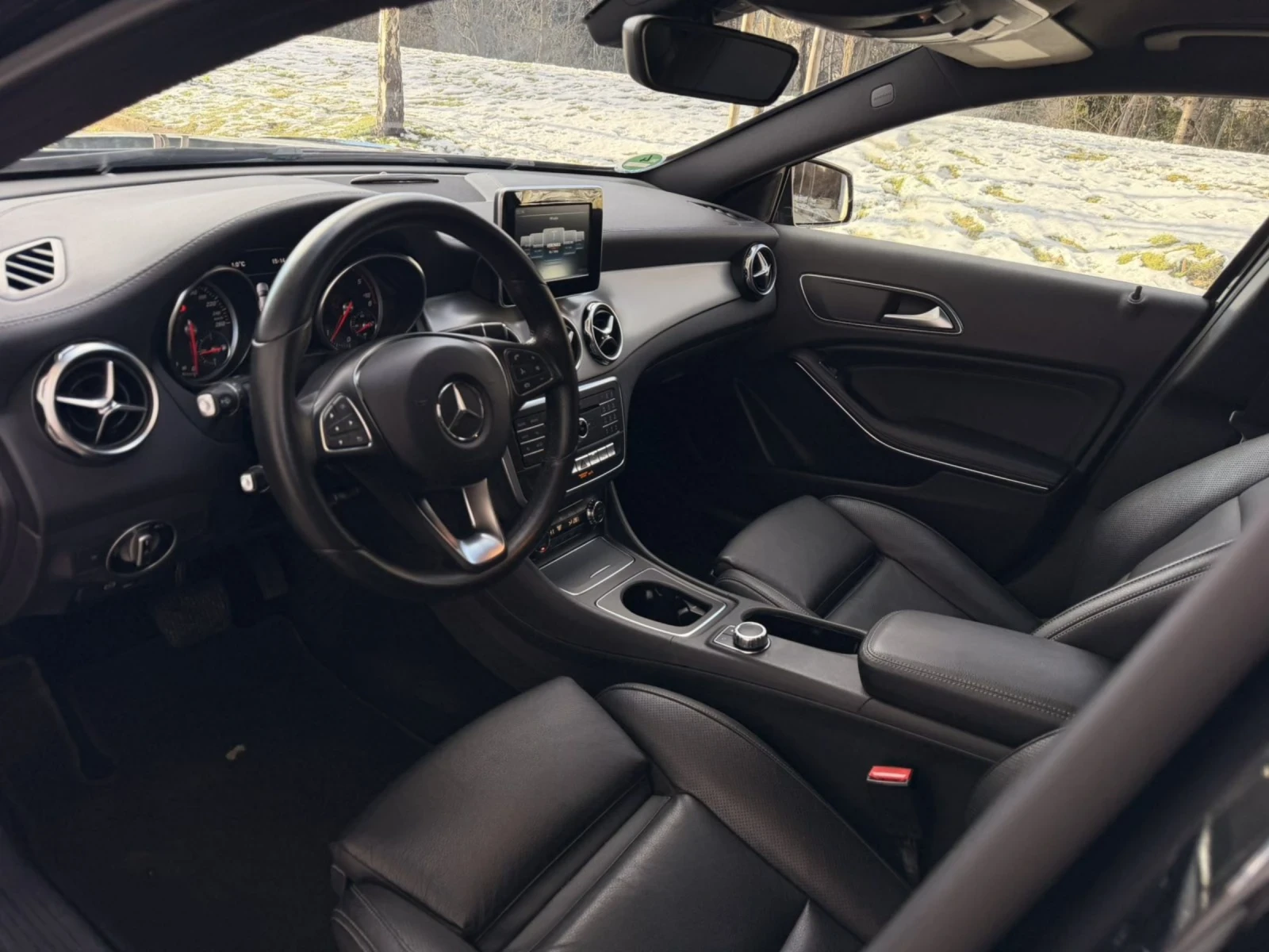 Mercedes-Benz GLA 220 AMG LINE / ПОДГРЕВ  - изображение 8