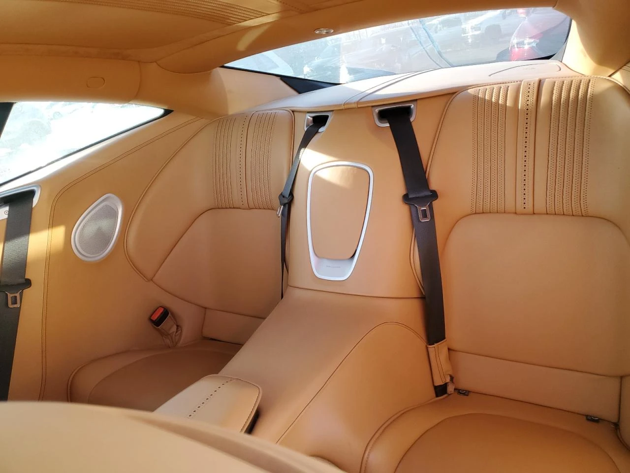 Aston Martin Други DB11 V12 Coupe - изображение 10