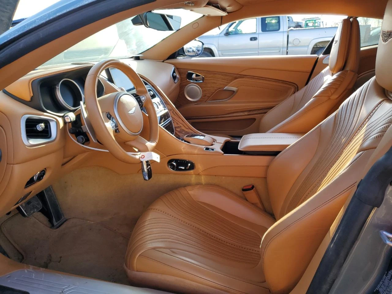 Aston Martin Други DB11 V12 Coupe - изображение 7