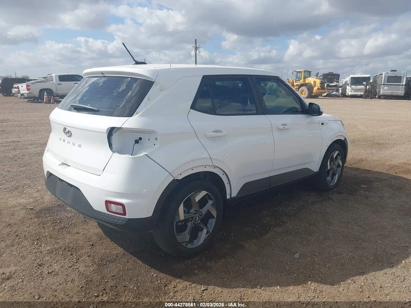 Hyundai Venue 1.6l Sel, снимка 4 - Автомобили и джипове - 53943133