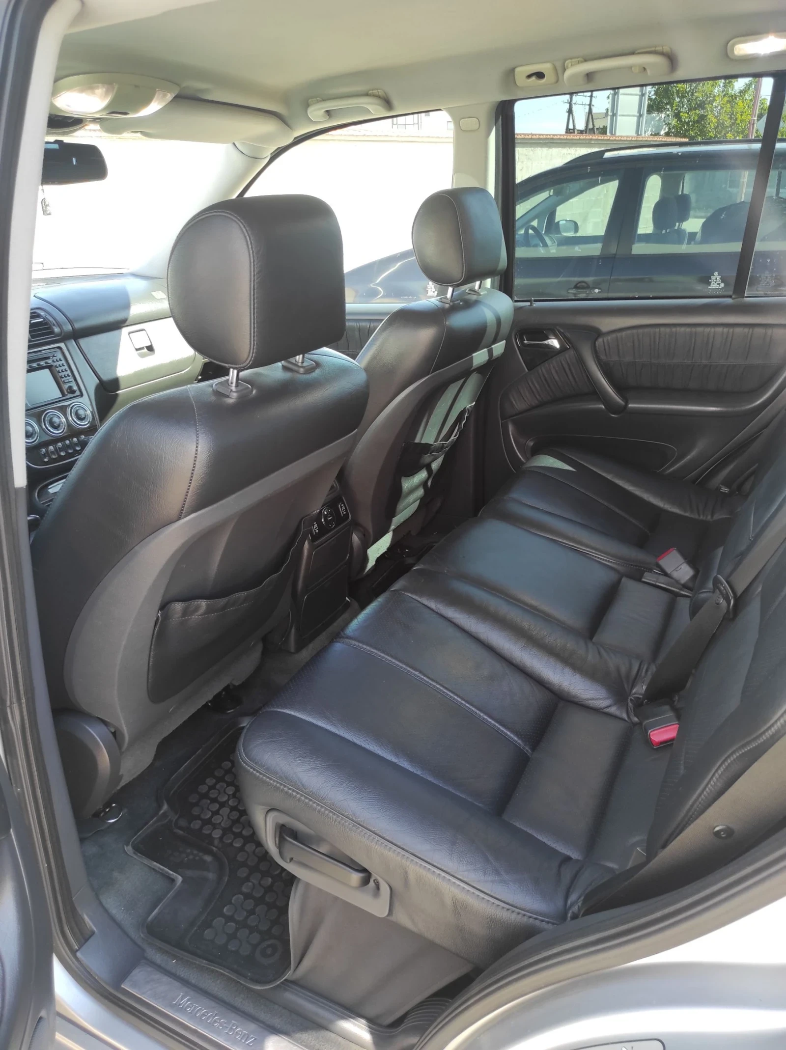 Mercedes-Benz ML 270, снимка 6 - Автомобили и джипове - 54022479