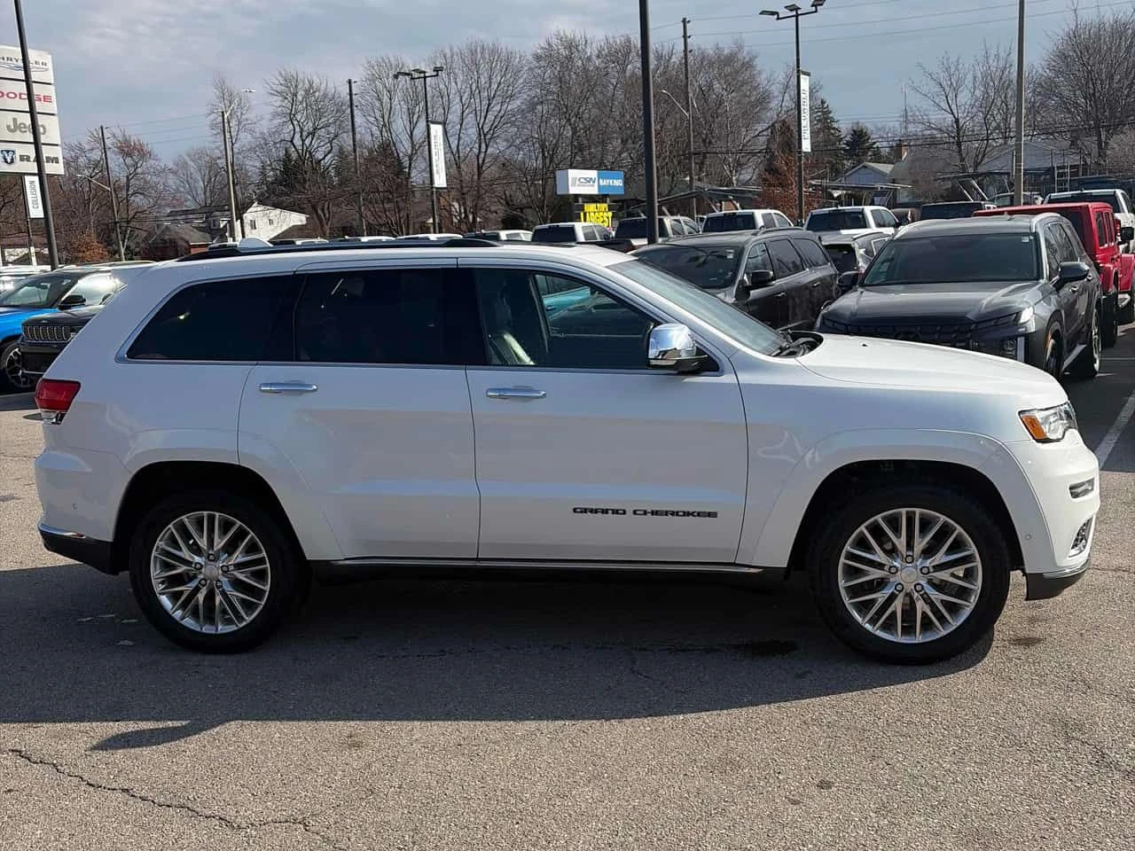 Jeep Grand cherokee * Summit * ДИСТРОНИК * ОБДУХВАНЕ * 360 * ПОДГРЕВ, снимка 4 - Автомобили и джипове - 54034433