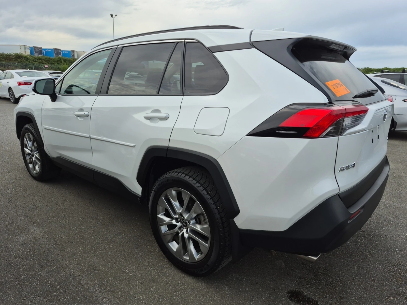 Toyota Rav4 * * CARFAX * * АВТО КРЕДИТ * * Цена до БГ * * , снимка 3 - Автомобили и джипове - 54496679