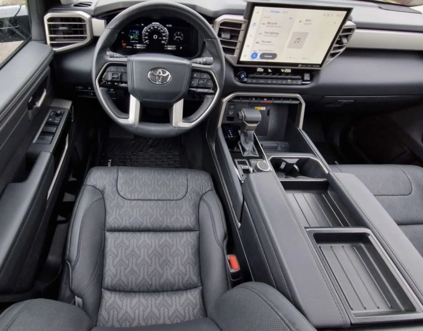 Toyota Tundra HYBRID , снимка 13 - Автомобили и джипове - 54600042
