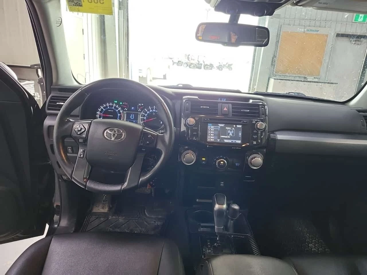 Toyota 4runner TRD PRO/CARFAX/КОЖА/ШИБЕДАХ/2 КЛЮЧА/ФИНАНСИРАНЕ, снимка 9 - Автомобили и джипове - 54749626