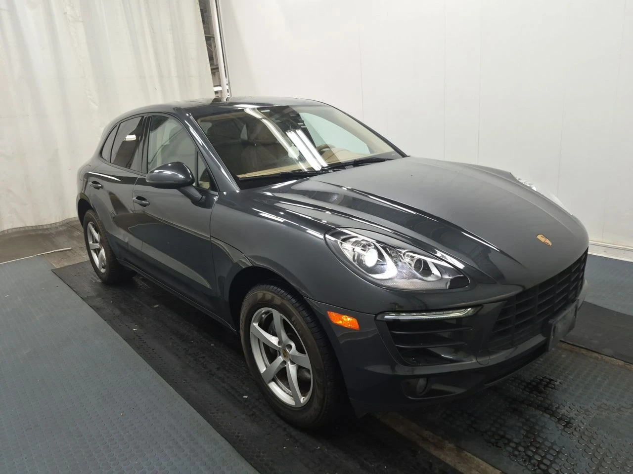 Porsche Macan AWD 4DR, снимка 2 - Автомобили и джипове - 55728780