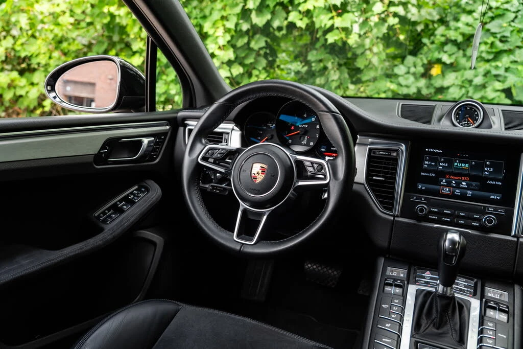 Porsche Macan GTS* MATRIX* CHRONO PK* ALCKANTARA* PDK* BOSE* * , снимка 8 - Автомобили и джипове - 56042760