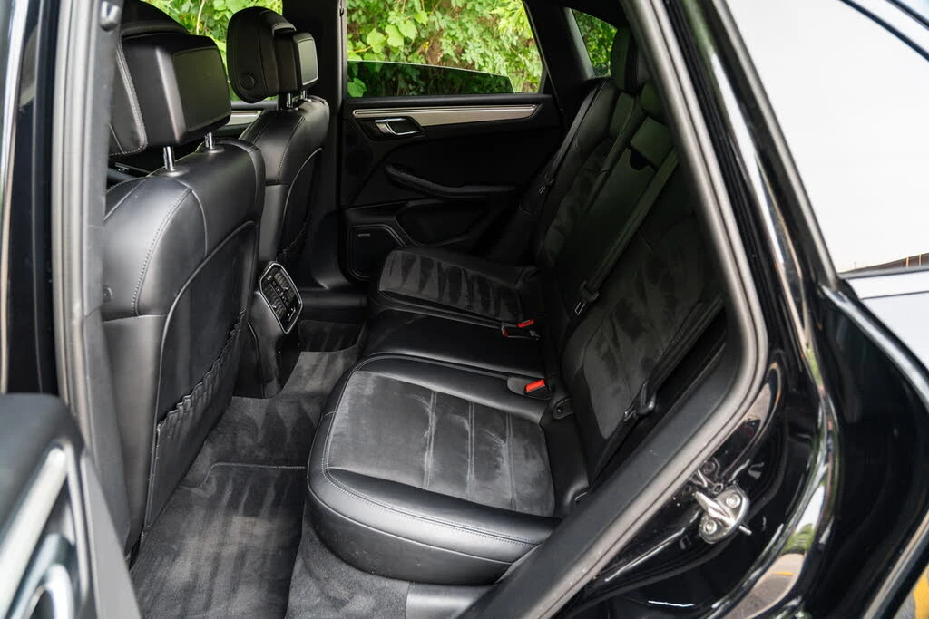 Porsche Macan GTS* MATRIX* CHRONO PK* ALCKANTARA* PDK* BOSE* * , снимка 16 - Автомобили и джипове - 56042760