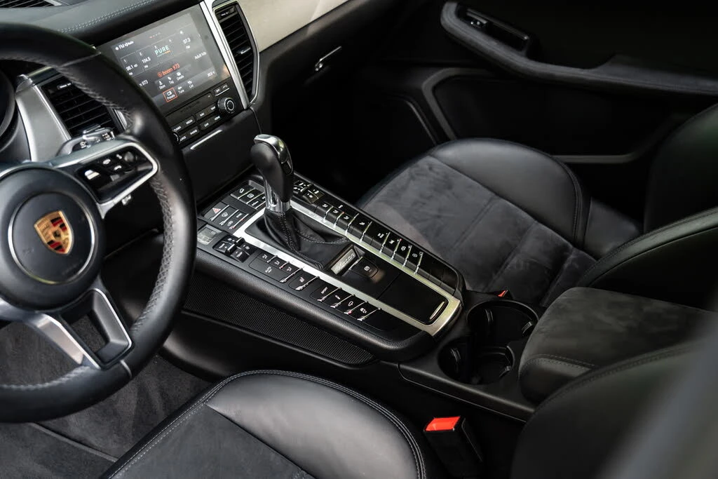 Porsche Macan GTS* MATRIX* CHRONO PK* ALCKANTARA* PDK* BOSE* * , снимка 12 - Автомобили и джипове - 56042760