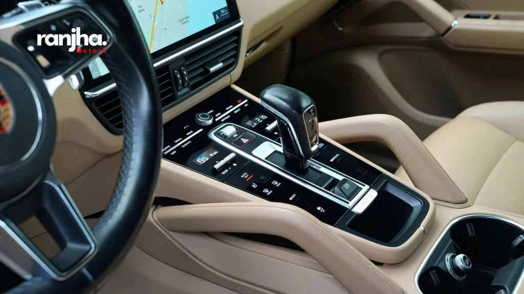 Porsche Cayenne 3.0T* CHRONO* ПАНОРАМА* КАМЕРА* КРАЙНА ЦЕНА, снимка 15 - Автомобили и джипове - 56256268